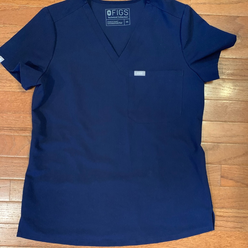 FIGS scrub set